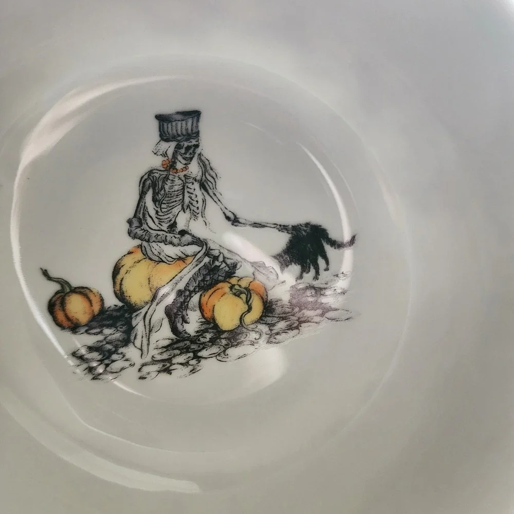 Williams Sonoma Haunted Hosts Halloween Cereal Bowls Set of 4 Skeletons Pumpkins